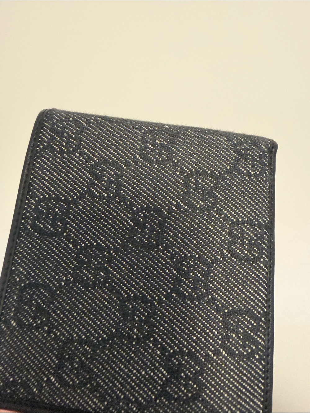 Authentic Gucci Men's Black Bi-Fold Wallet - Classic Canvas - Picture 6 of 8